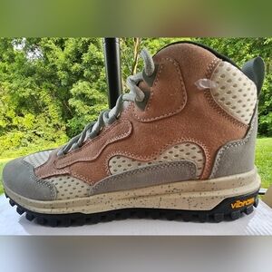 Mens Vibram Compound.  Santa Monica M760BB